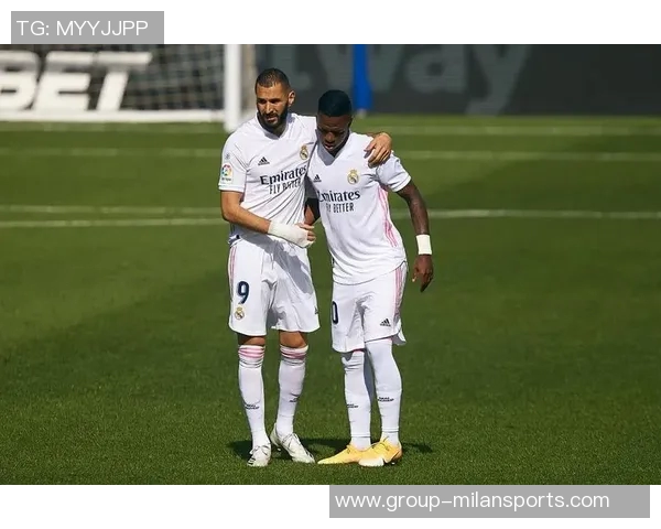 维尼修斯连续11场未进球却渴望3000万欧年薪引发记者质疑