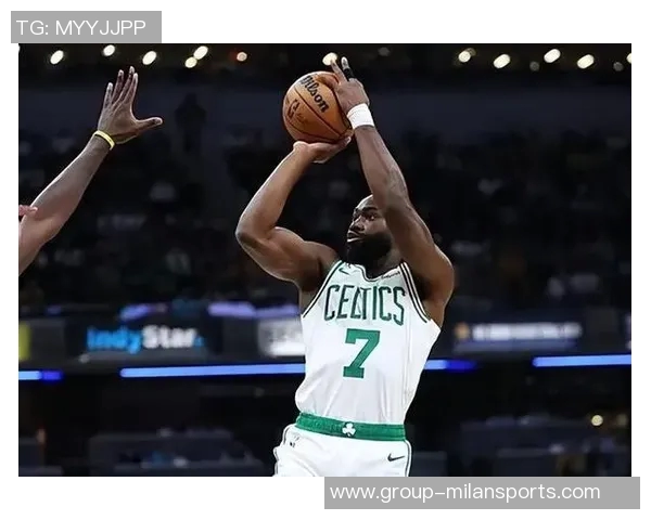 杰伦布朗谈塔图姆恢复情况期待他做出最佳选择助力球队发展 杰伦布朗谈塔图姆恢复情况期待他做出最佳选择助力球队发展