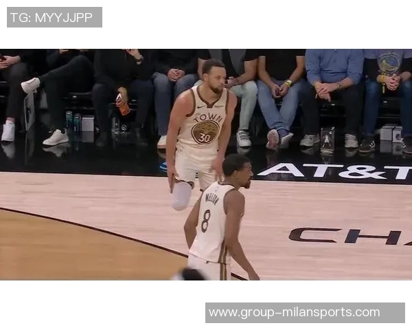 库里MRI检查结果无结构性损伤但右膝肿胀疼痛问题依旧困扰他